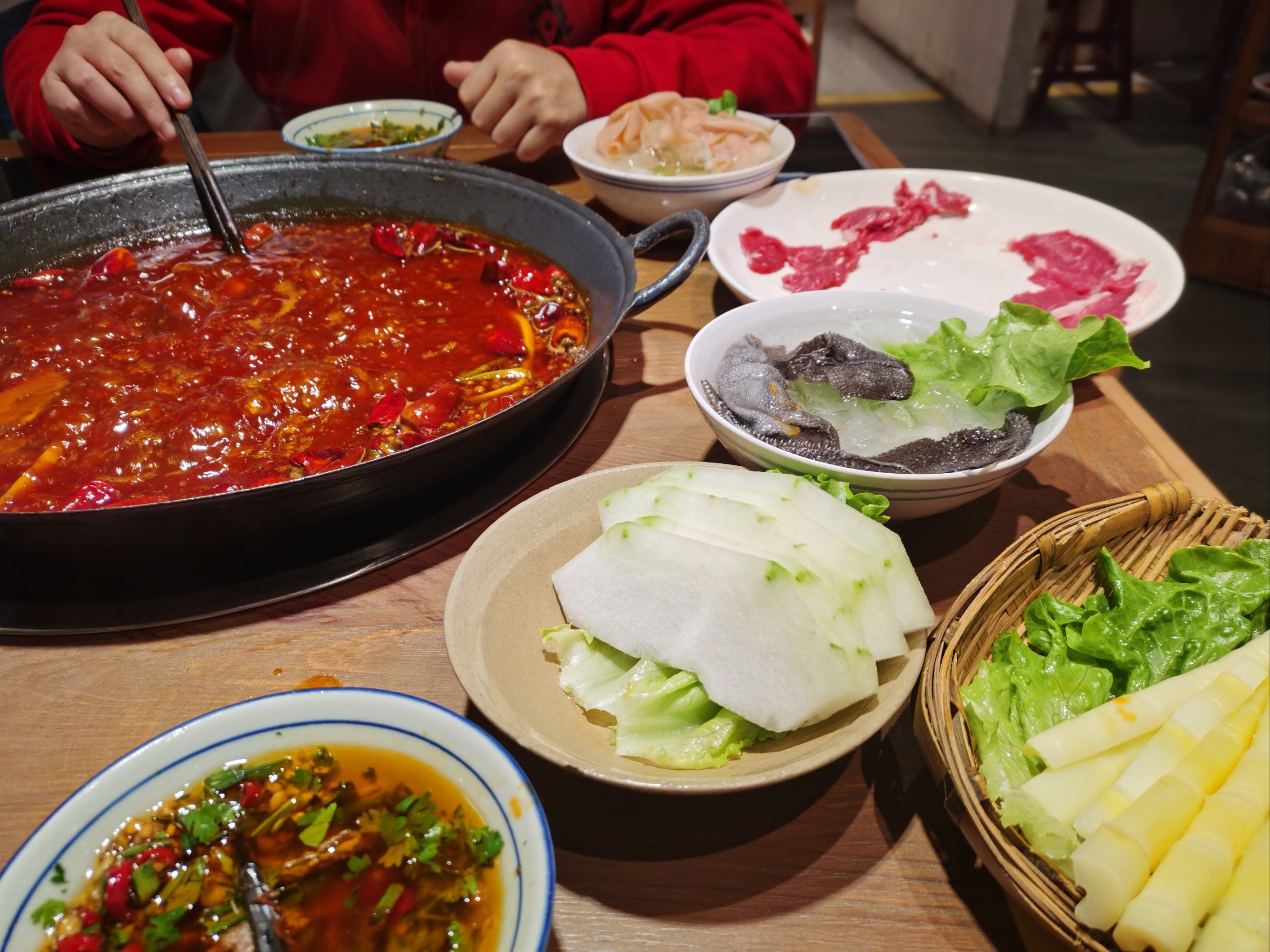 日食记 #超人气火锅探店 
「手切