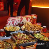 太古里的何师烧烤和加多宝竟然出联名了❗❗❗