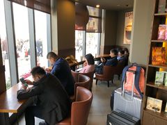 靠窗位-星巴克(舟山蜈蚣峙店)