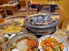 -青瓦餐厅·生鱼片·韩园烤肉(西塔店)