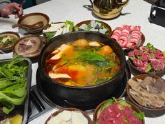 -贵府酸汤牛肉火锅·贵州老字号(飞山街店)