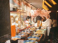 -雍容荟帝王蟹活龙虾展台自助(IFS黑金店)