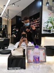 -HAIR CORNER