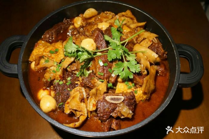 胖哥俩肉蟹煲(三里屯店)牛排煲图片 - 第1张