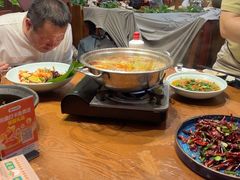 -老滇山寨•云南特色菜•地方菜•民族风情歌舞表演(金碧店)