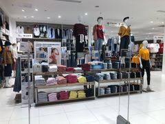 -优衣库(广州天河领展广场店)