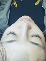 -进巍美甲美睫店