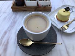 -UNI UNI(环亚凯瑟琳店)