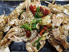 -老东镇啤酒屋海鲜加工·蒸汽海鲜·海鲜烧烤(台东店)