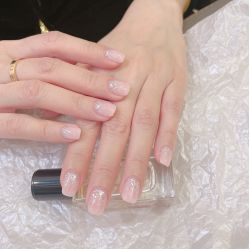 -灰姑娘美甲美睫馆