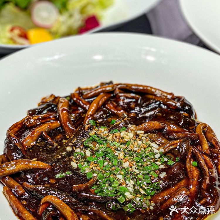 一定要打卡这家本帮菜餐厅，本地人都爱去