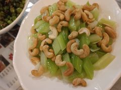-汗腾格里·风味餐厅(新疆驻京办店)