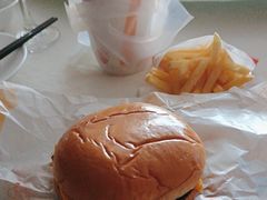 -麦当劳(浦江镇绿地乐和城店)