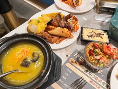 -金马门国际美食百汇(珞喻路店)