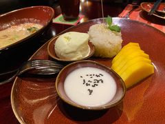 甜糯米团配泰国芒果-红泰·泰精选·特色料理(中山路店)