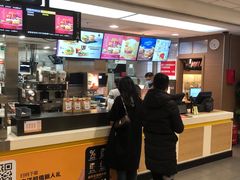 -麦当劳(轻轨曹杨路店)
