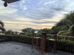 -日落吧·海景咖啡厅·餐酒吧·鸡尾酒·下午茶·乐队表演·浪漫夕阳·三亚文华东方酒店