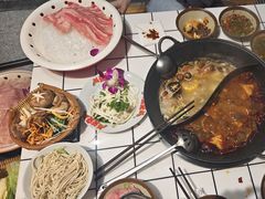 -伍师兄市井火锅(东部星悦天地店)