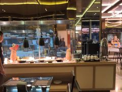 -大中华希尔顿酒店-念自助餐·嗨啤·小龙虾