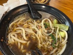 -丽虹云南过桥米线(兴工街店)