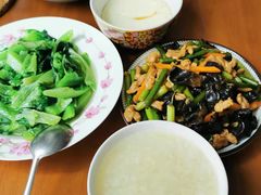 -爱的果实月嫂育婴师(世纪东方店)