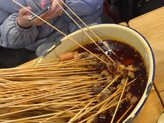 -拈签一笑黄牛肉辣卤串串