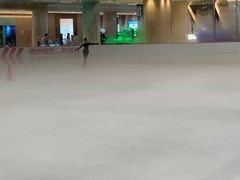 -陈露国际冰上中心(天津嘉里汇店)