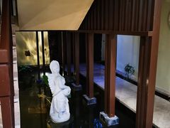 -三亚亚龙湾五号度假别墅酒店