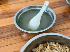 -灵山卢梅燕粉店