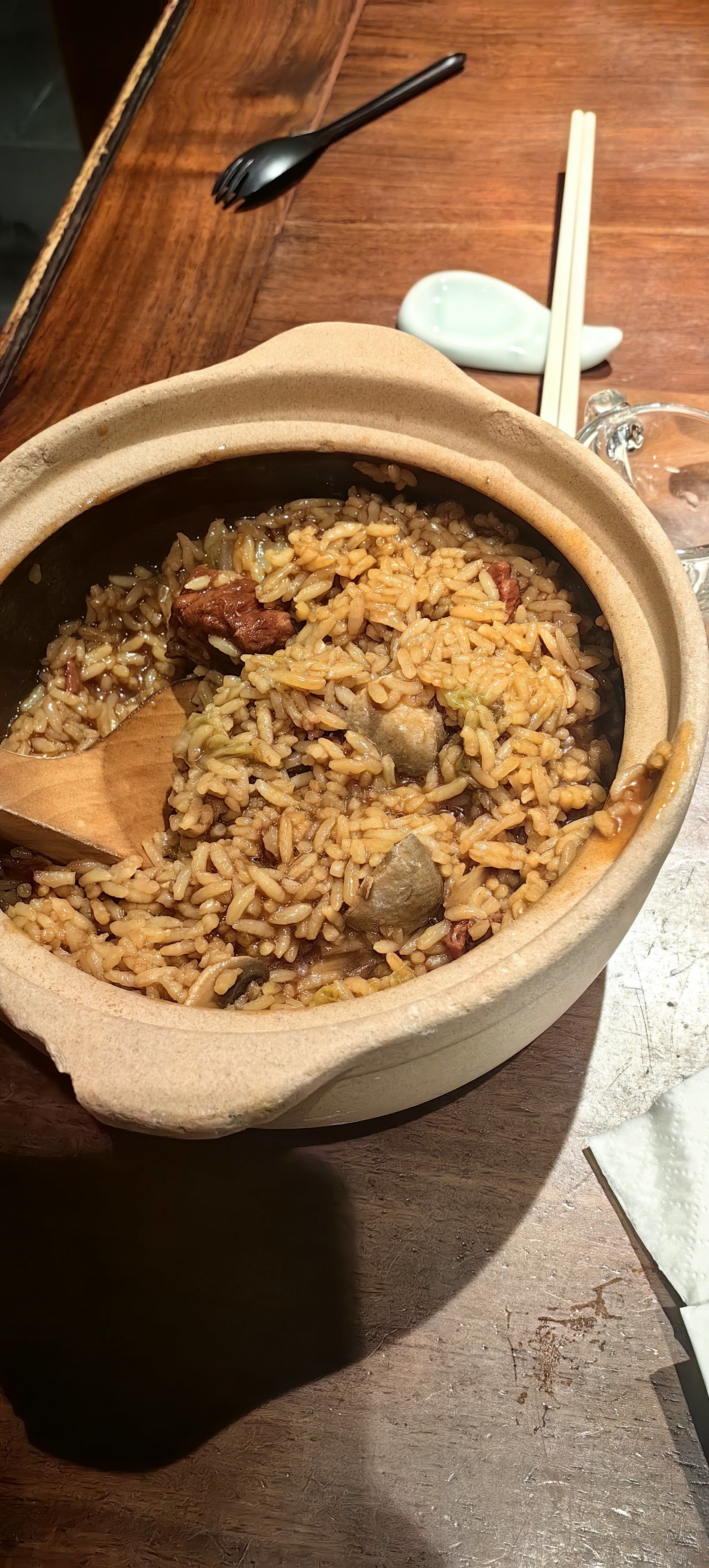 牛肉烩饭,干酪鱼,梨球果仁虾,宫保两样是每次我的必点菜,但是梨球果仁