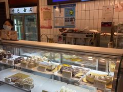 面包甜点陈列柜-老大昌(淮海中路店)