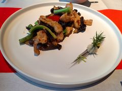 鸡枞菌爆爽肉-馋遇江南·精致湖景雅宴(东方之门店)