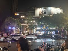 -瑞虹新天地月亮湾