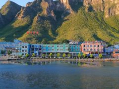 -百里峡七彩艺术小镇