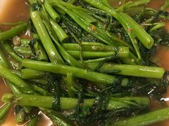 -J Daeng Seafood