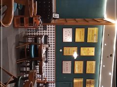-胡须佬鸡煲四季火锅店(石厦西村直营店)