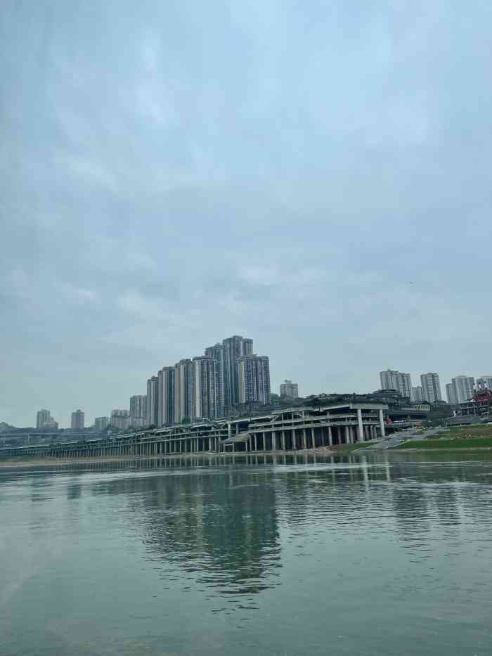 金海湾滨江公园-"首先我评价四星并不是因为这个地方景色不好.