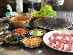 -釜山火炉·海鲜烤肉(紫藤路店)