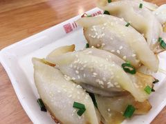 牛肉鍋貼-小姜锅贴(凤凰街店)