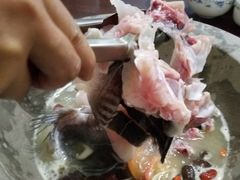 -姚记抚仙湖石锅鱼庄