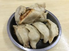 -黄阿姨锅贴大王(万航渡路店)