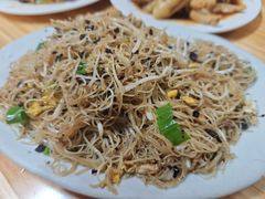 -辉辉大排档