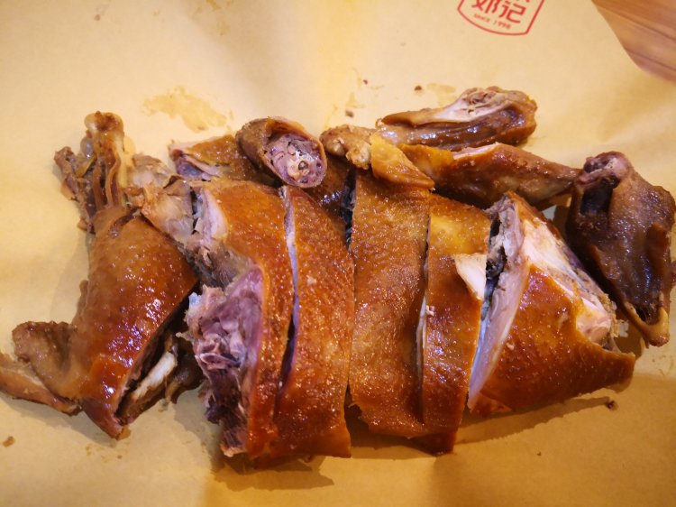 须水邓记叫花鸡 郑州人口碑相传的好卤味