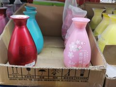 -黄五箱进口网红仓(金沙滩啤酒城店)