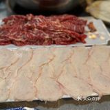 发现一家吃牛肉火锅的宝藏之地。牛肉都是现点先切