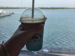-抱抱地球咖啡馆(国家海洋博物馆店)