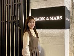 -Mark&Mars Restaurant