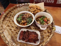 -爆炸头阿姨小四川正宗川味小吃(无任何分店)