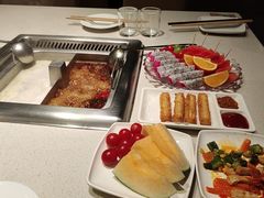 -海底捞火锅鲜切牛肉主题店(长寿路店)