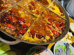-白乐天毛肚火锅馆(南滨路店)